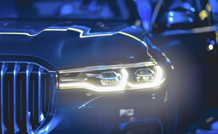 Blinded by the lights – nearly one-in-four drivers think most car headlights  are too bright
