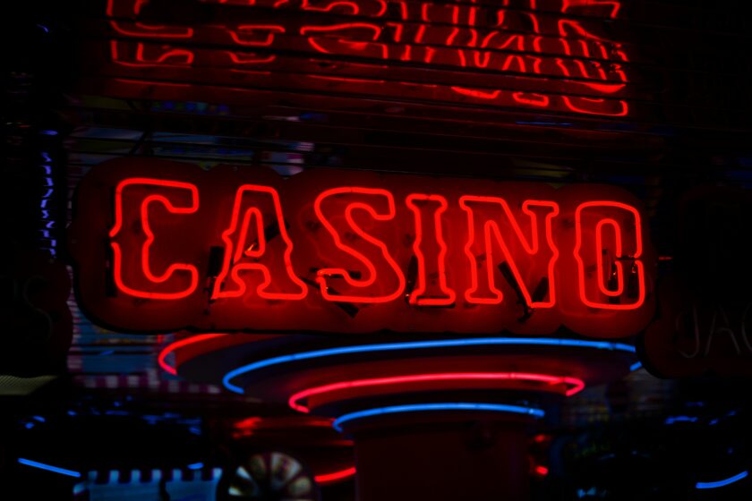 How To Play Live Casino Games In 2024?